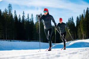 Jak dobrać narty biegowe i nie żałować?
